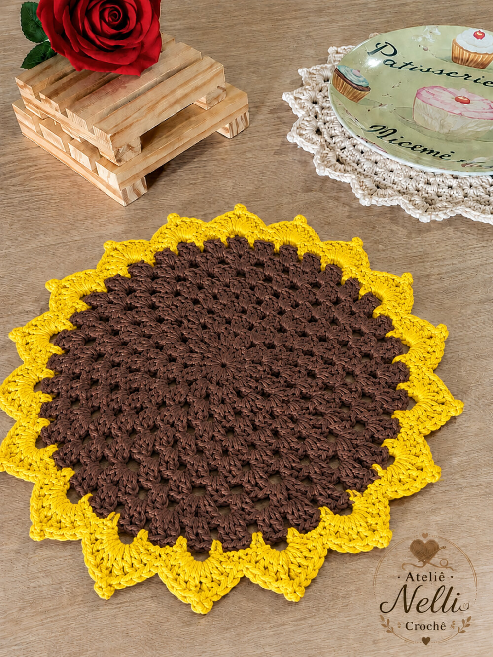 Sousplat de Crochê Girassol 30cm / Mesa Posta Decoração / Barb