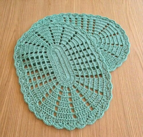 Kit 2 Peças Parzinho Tapete de Crochê Oval - 50cm x 35cm - Barb