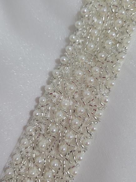 Aplique Bordado de Pérolas Off White - Tamanho Máximo 100cm
