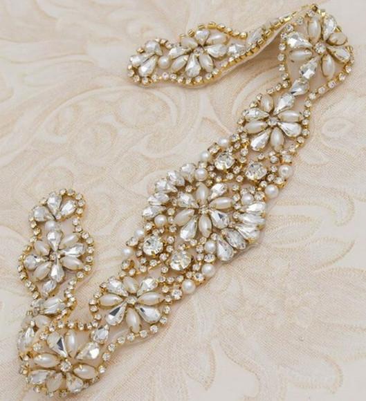 Aplique Dourado com Strass e Pérolas