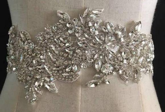 Apliques Bordados de Pedraria para Vestido (2 Peças)