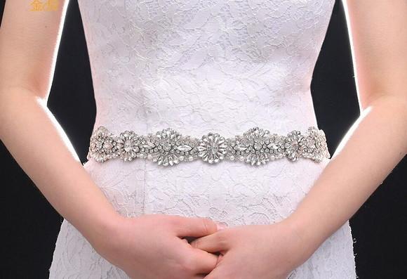 Cinto Aplique flores de strass prata e pérolas