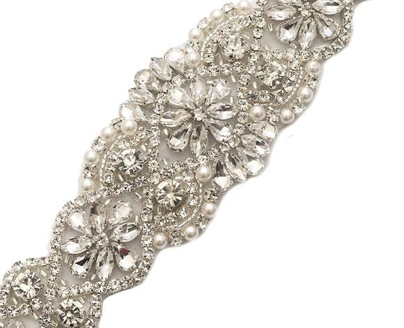 Cinto Bordado com Strass e Pérolas 80cm