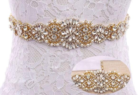 Cinto de Strass Dourado com Pérolas Aplique 55 cm