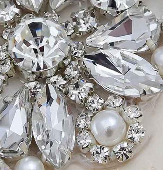 Cinto de Strass e Pérolas 78 cm Cor Prata