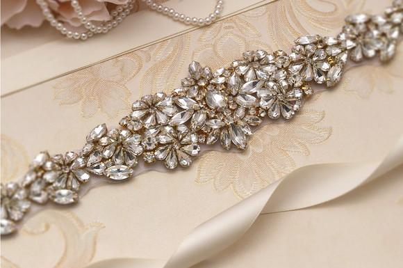 Cinto de Strass em Metal Dourado
