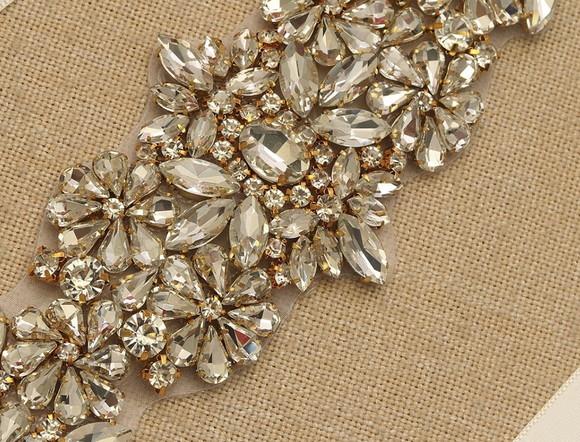 Cinto de Strass em Metal Dourado