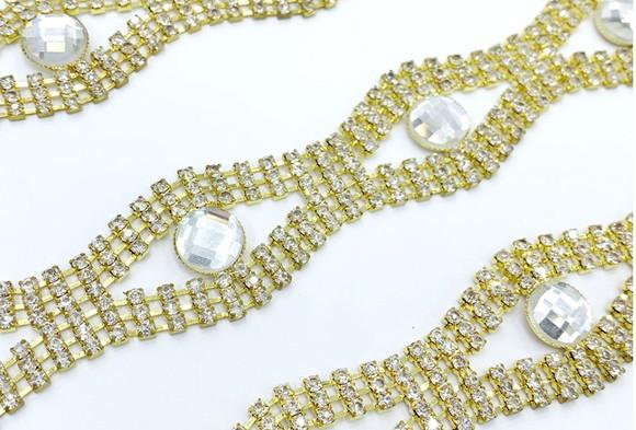 Cinto Dourado de Strass e Pedras