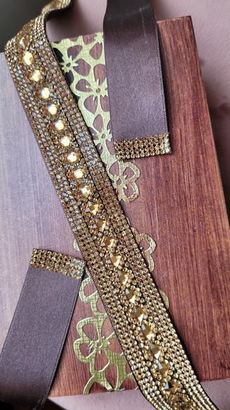 Cinto Dourado de Strass