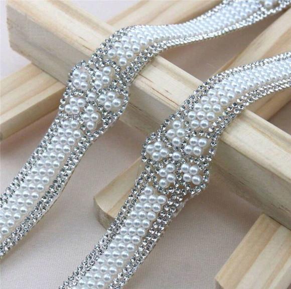 Cinto Flor de Pérolas e Strass