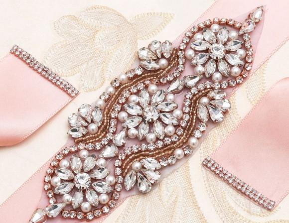Cinto rosé gold com strass e pérolas PROMOÇÃO!