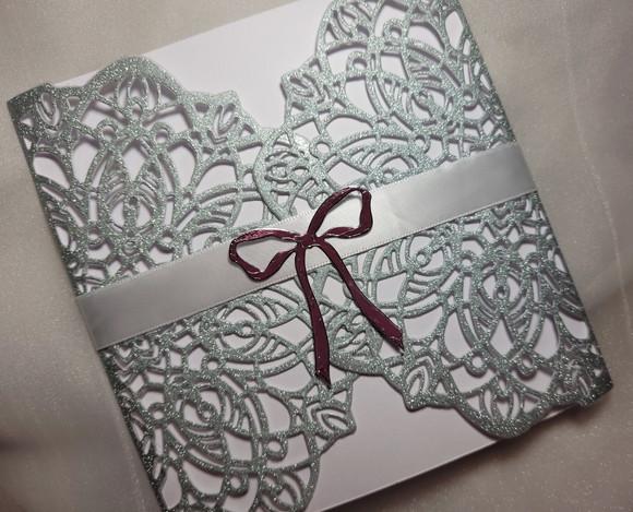 Envelope Rendado Prata com Glitter para convite casamento 15 anos