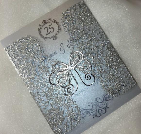 Convite Prateado Flores com Glitter