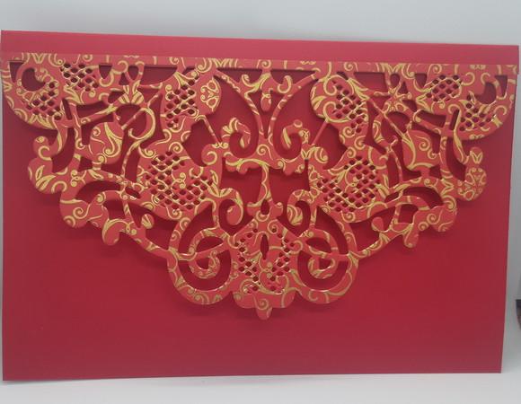 Convite Vermelho com Dourado