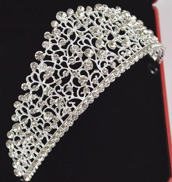 Coroa Tiara arabescos de strass