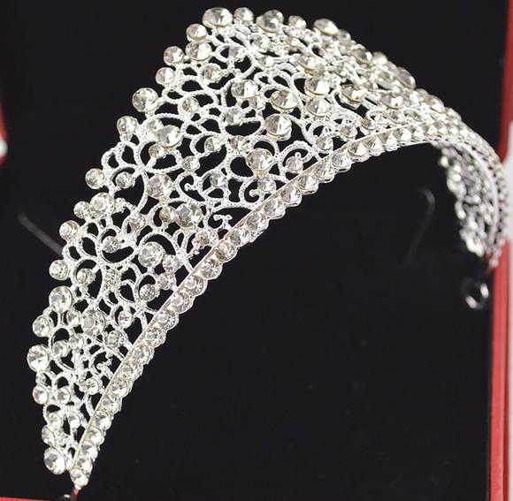 Coroa Tiara arabescos de strass