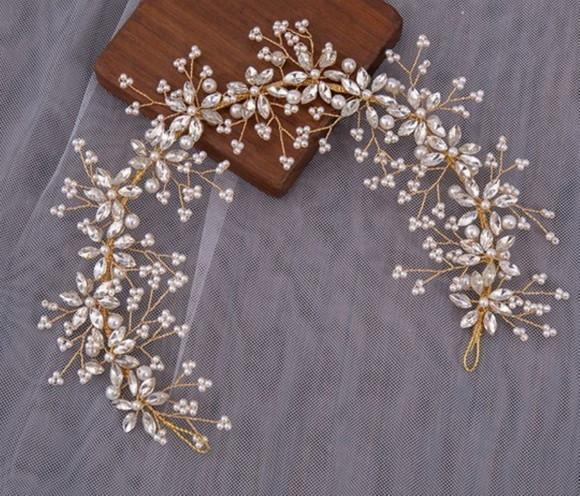 Coroa Tiara com Pérolas e Cristais