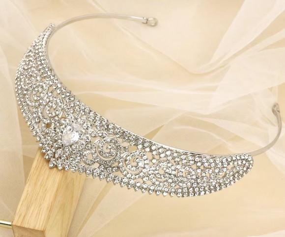 Coroa Tiara de Pedraria Luxo