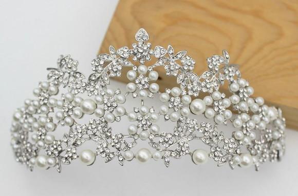 Coroa Tiara Flor de Pérolas Rosé ou Prata
