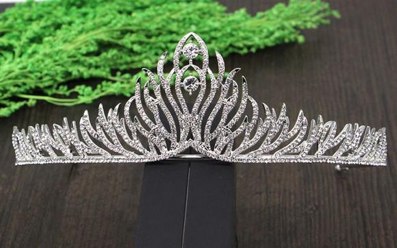 Coroa Tiara Fios de strass
