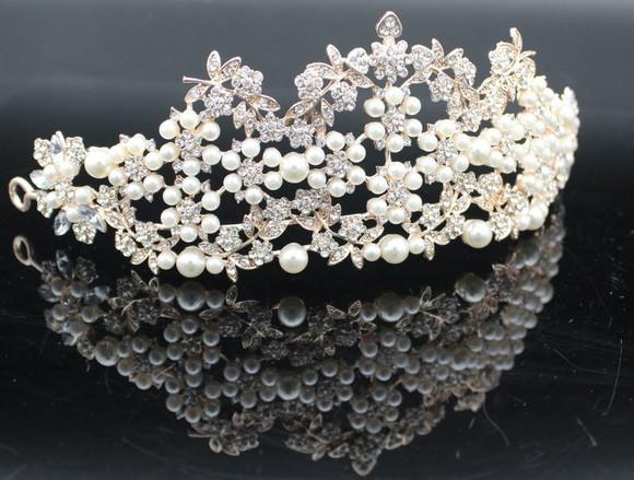 Coroa Tiara Flor de Pérolas Rosé ou Prata