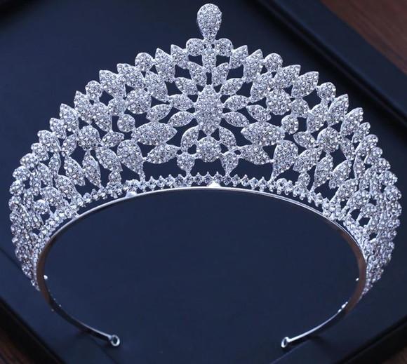 Coroa Tiara real de strass