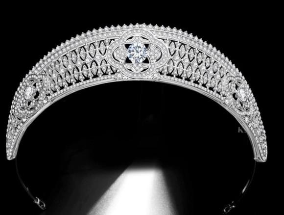 Coroa Tiara Rendada de Strass prata
