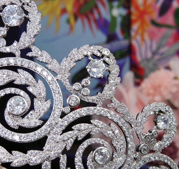 Coroa Tiara Renda de zircônia