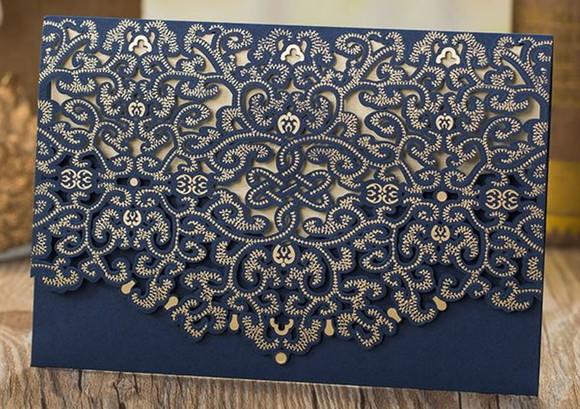 Envelope Rendado Azul e Dourado para Convite
