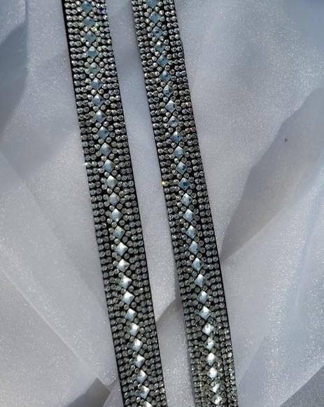 Kit com Cinto e Alças de Strass