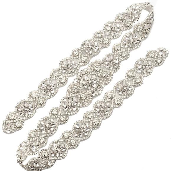 Kit com Cinto e Alças de Strass