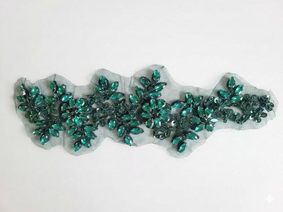 Aplique Bordado com Strass Cor Verde