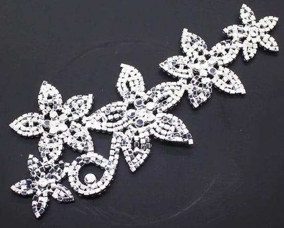 Aplique de strass Flores diversas