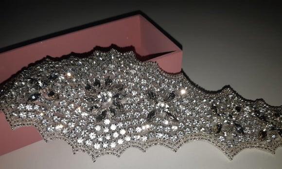 Aplique de strass grande para vestidos ou cinto