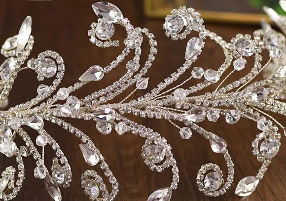 Arranjo de cabeça arabescos de strass