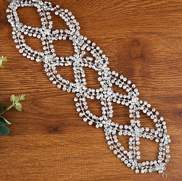 Arranjo de cabeça quadriculado de strass