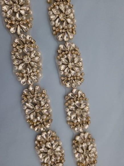 Cinto de Strass Dourado com Pérolas
