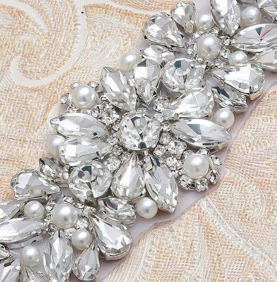 Cinto de strass e pérolas prata