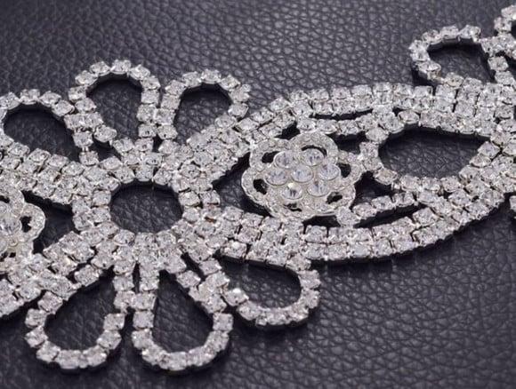 Cinto de strass flores de cristal 3 cores