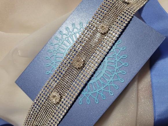 Cinto de strass prata largo 4cm com flores 3D
