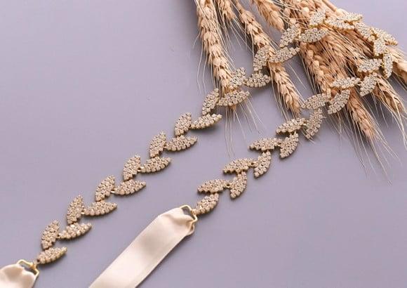 Cinto Dourado Folhas de Strass