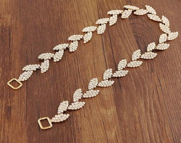 Cinto Dourado Folhas de Strass
