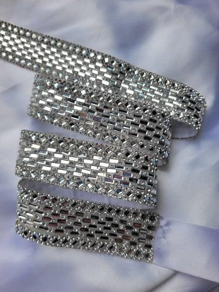 Cinto Prata Luxo com Strass Cintura Toda (até 90cm)