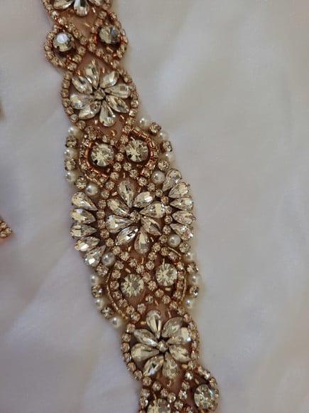 Cinto Rose Gold com Pedras e Pérolas Aplique 52cm