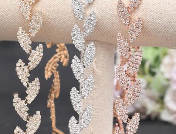 Cinto Rosé Gold Folhas de Strass
