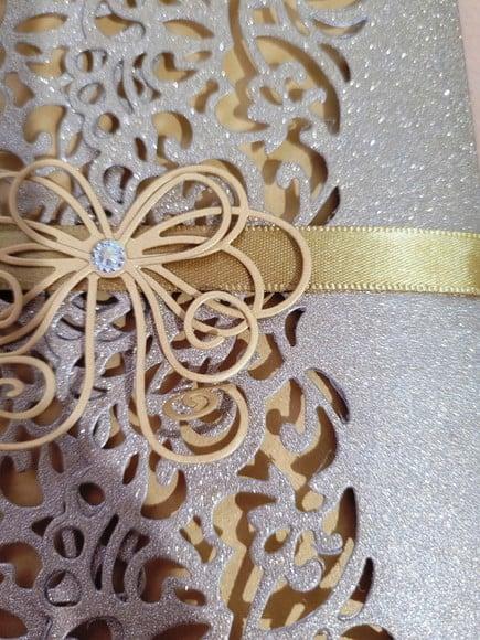 Convite Dourado com Glitter, Incluindo Impressão e Arte