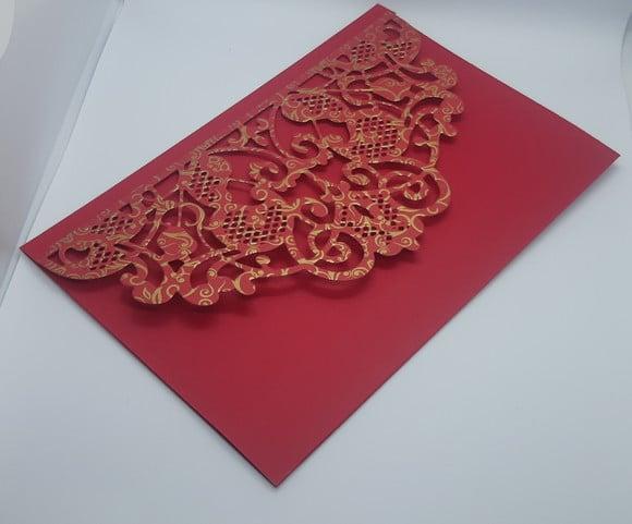 Convite Vermelho com Dourado