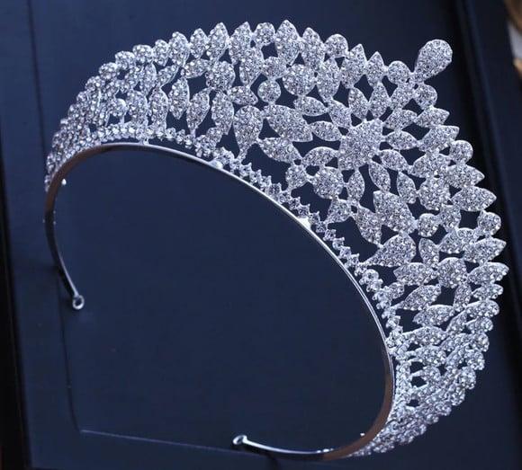 Coroa Tiara real de strass