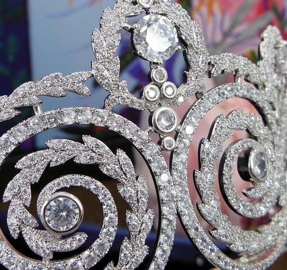 Coroa Tiara Renda de zircônia
