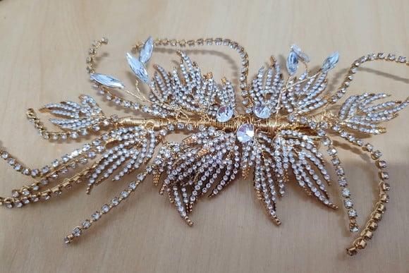 Presilha com Aplique Flores de Strass para Cabelo